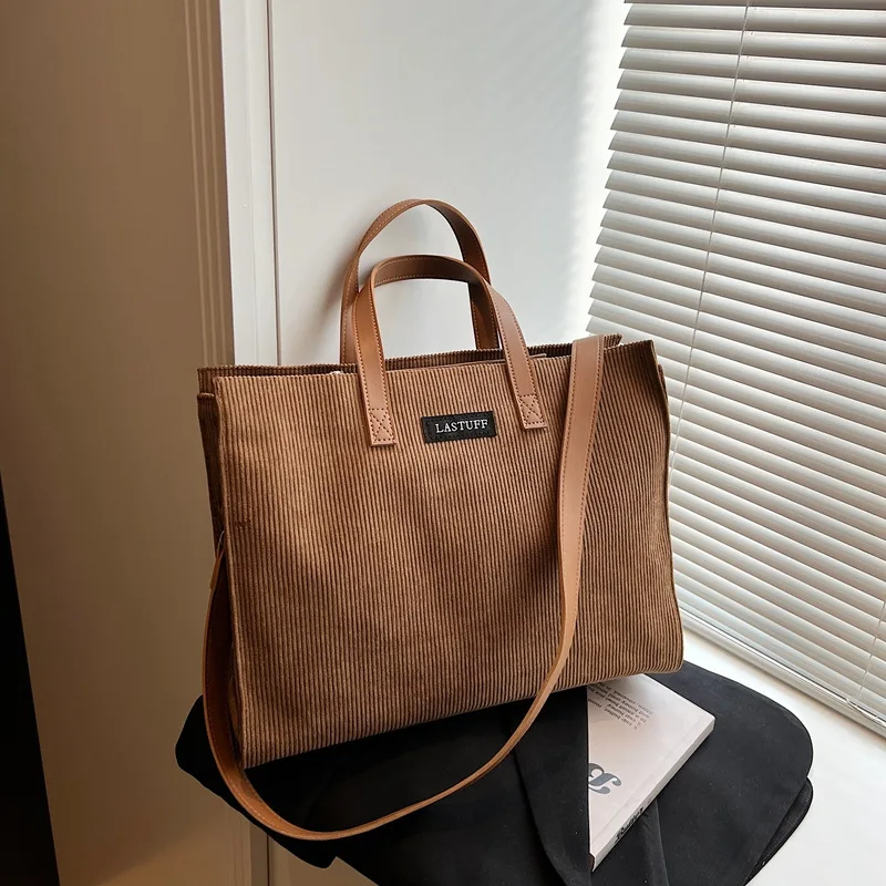 

2025 New Retro Large Capacity Fleece Crossbody Bag, Office Commuter Tote Bag, Casual Versatile Single Shoulder Bag for Women