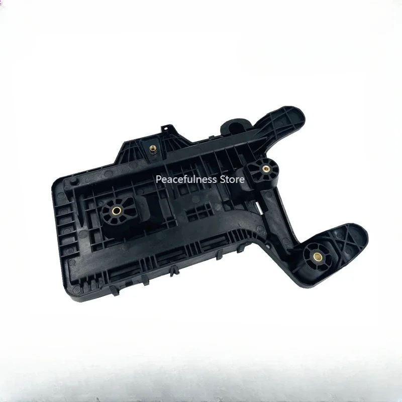 

Suitable for Tiguan Touran, new Passat, Magotan CC, Skoda Octavia battery base, protective base, battery holder, battery holder