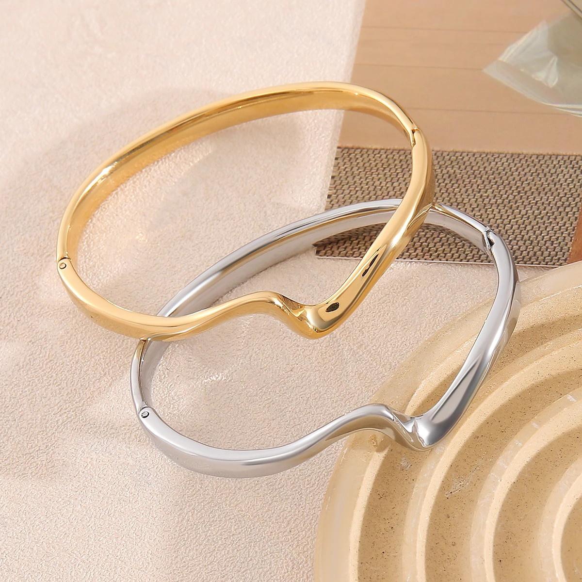 Minimalist Twisted Elegant Bending Water Wave Pattern Bangle Bracelet Stainless Steels Irregular Geometric Bracelets Jewelry