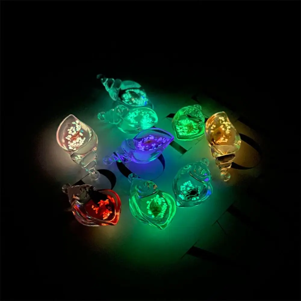 20pcs Random Color Noctilucent Acrylic Keychain Pendant Acrylic DIY Small Conch Pendants Materials Shell Rainbow Color