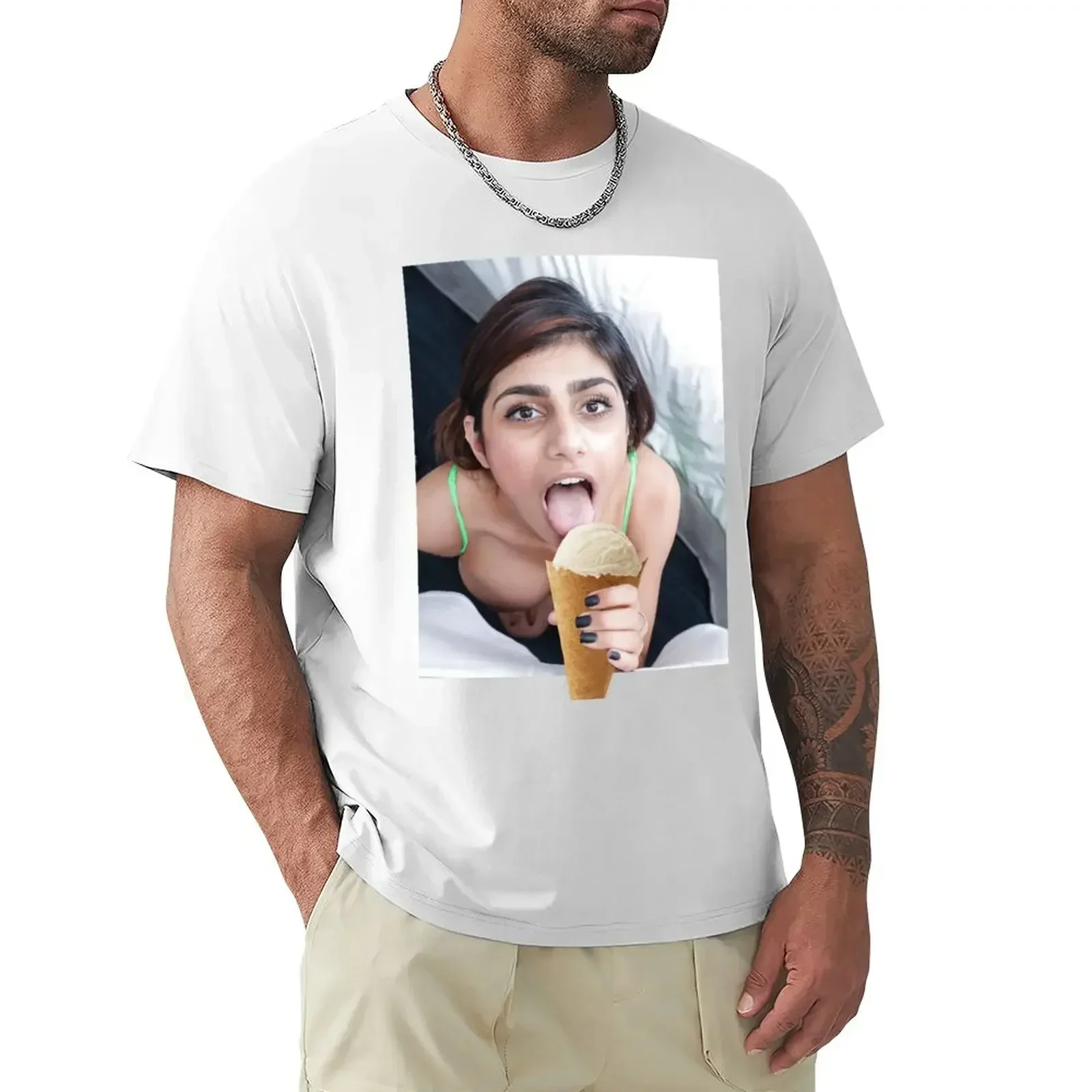 Cotton Tees Mia Khalifa eats Ice cream T-Shirt men hippie clothes oversizeds t shirts  new edition