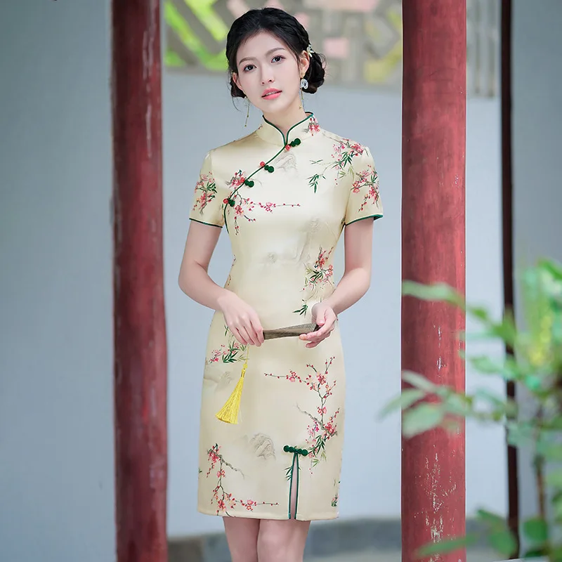 

Women Beige Floral Cheongsam Short Sleeve Traditional Vintage Short Dress Plus Size Costumes Chinese Style Qipao S To 3XL