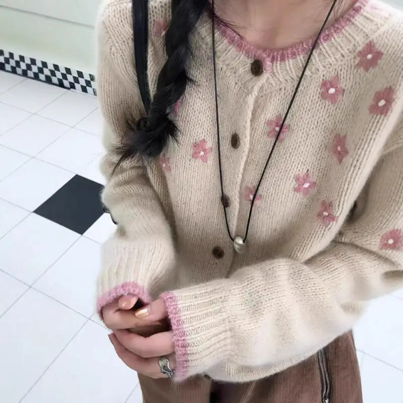 Mädchen Strickjacke Pullover Pullover frauen Herbst Winter Koreanischen Stil Strickwaren Verdicken Stickerei Lose Oberbekleidung Mantel Top