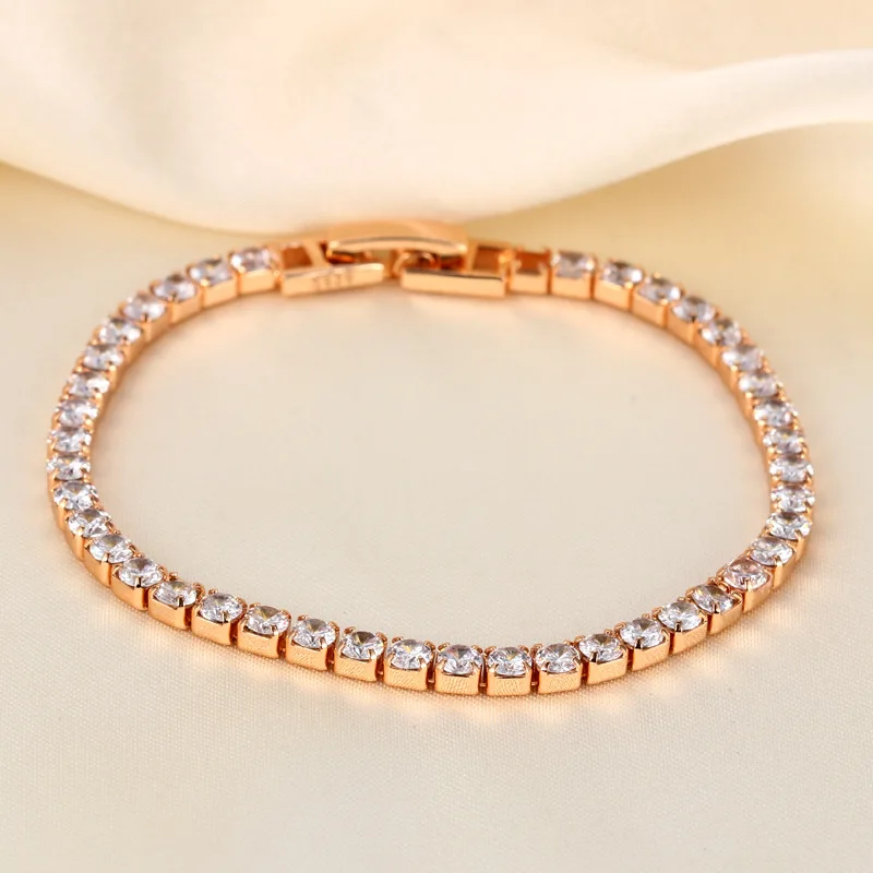 

Retro Light Luxury Starry Sky Bangle - Exquisite Full-Zircon Chain, Niche Fashion High-End Women's Handpiece