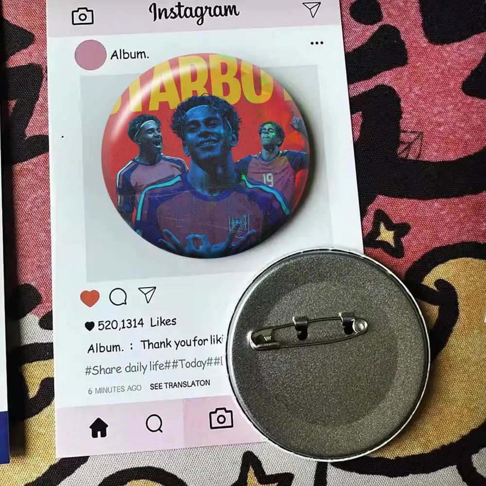 Football L-Lamine 19 Y-Yamal Laser Badge Creative Pins Brooch for Bag Clothes Hat Decor Gifts Fans Collect