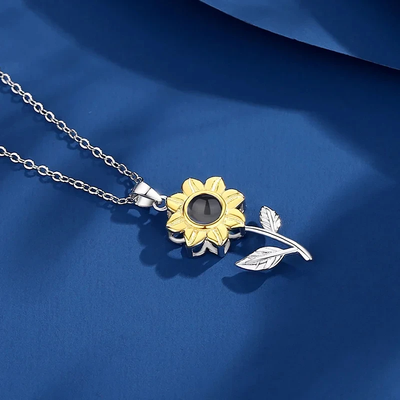 Sunflower Necklace Titanium Steel With 100 Languages I Love You Projection Copper Pendant Jewelry For Women 2024 Gift