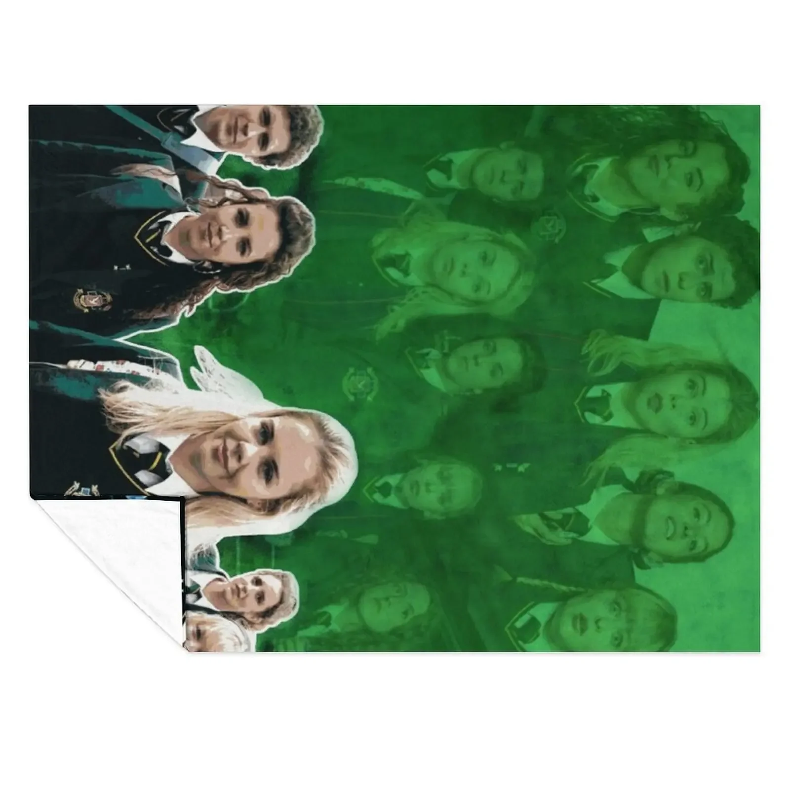 

i am a derry girl Throw Blanket halloween Comforter Flannels Soft Beds Blankets