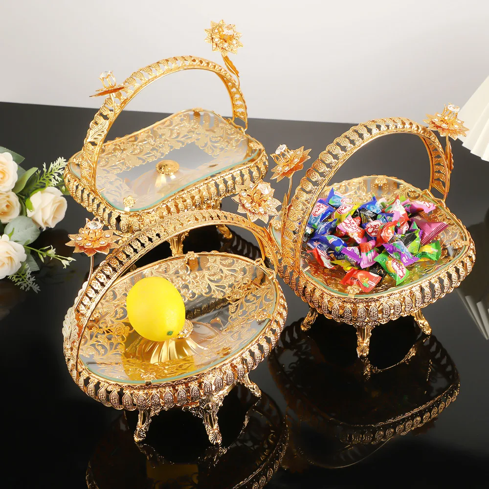 

Exquisite metal fruit basket light luxury retro oval fruit basket European living room coffee table fruit basket decorative