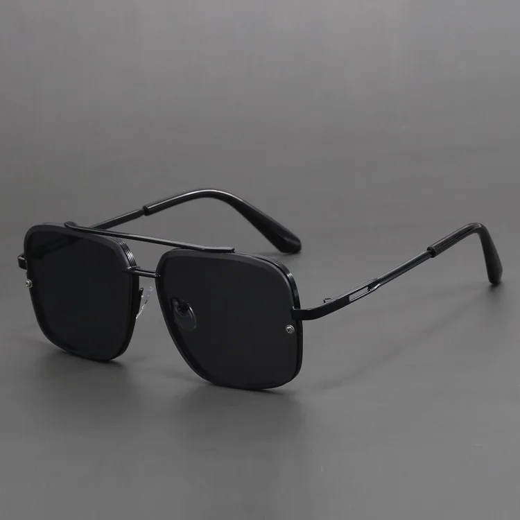 New Men's Advanced Ultra Light Coarse Frame Fashion Square Sunglasses Women Men Trendy Anti Mist Outdoor Driving Shades UV400