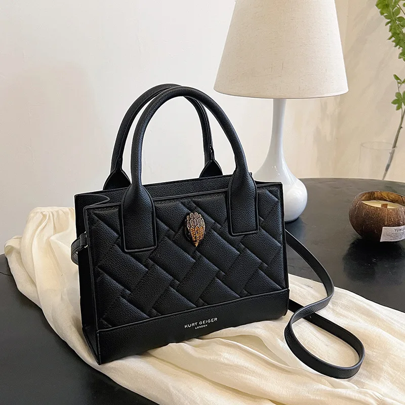 

Fashion 2026 New Quilted Textured Leather Shoulder Bag – Trendy Contrast Stitch Small Square Crossbody Handbag for Women