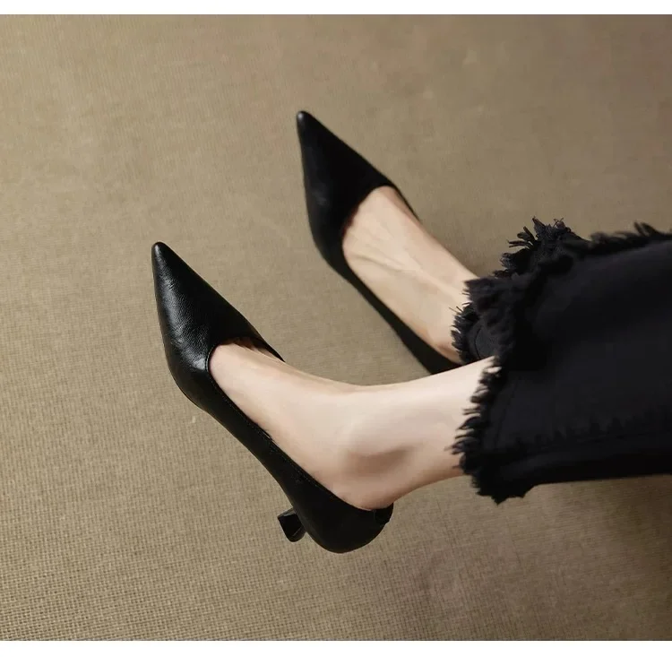Damen-Pumps aus Rindsleder mit spitzer Zehenpartie, hochwertig, weich, bequem, elegant, mit dünnem, hohem Absatz, schlanke Abendschuhe – Detail 7