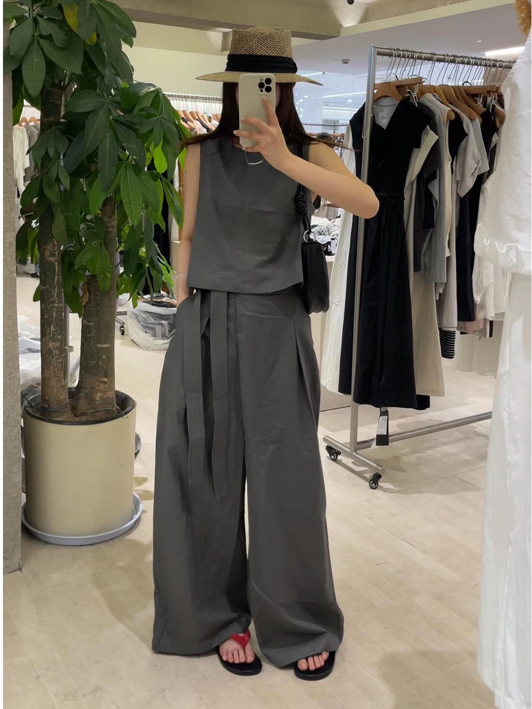 Casual Sleeveless Tank Top Wide Leg Pants Set Women Summer 2026 High End Feeling round Neck Vest Wide Leg Pants Two Piece Set