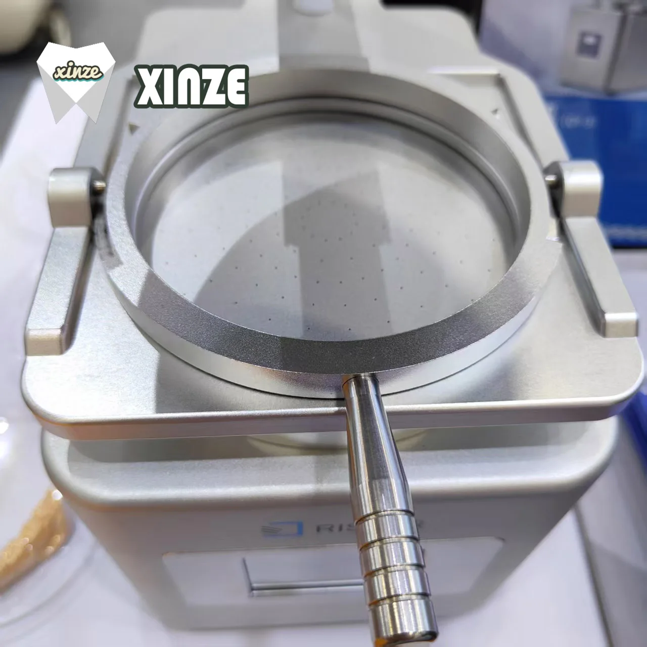 Automatic Dental Laboratory Vacuum Forming Machine Orthodontic Laminator Fixer Production