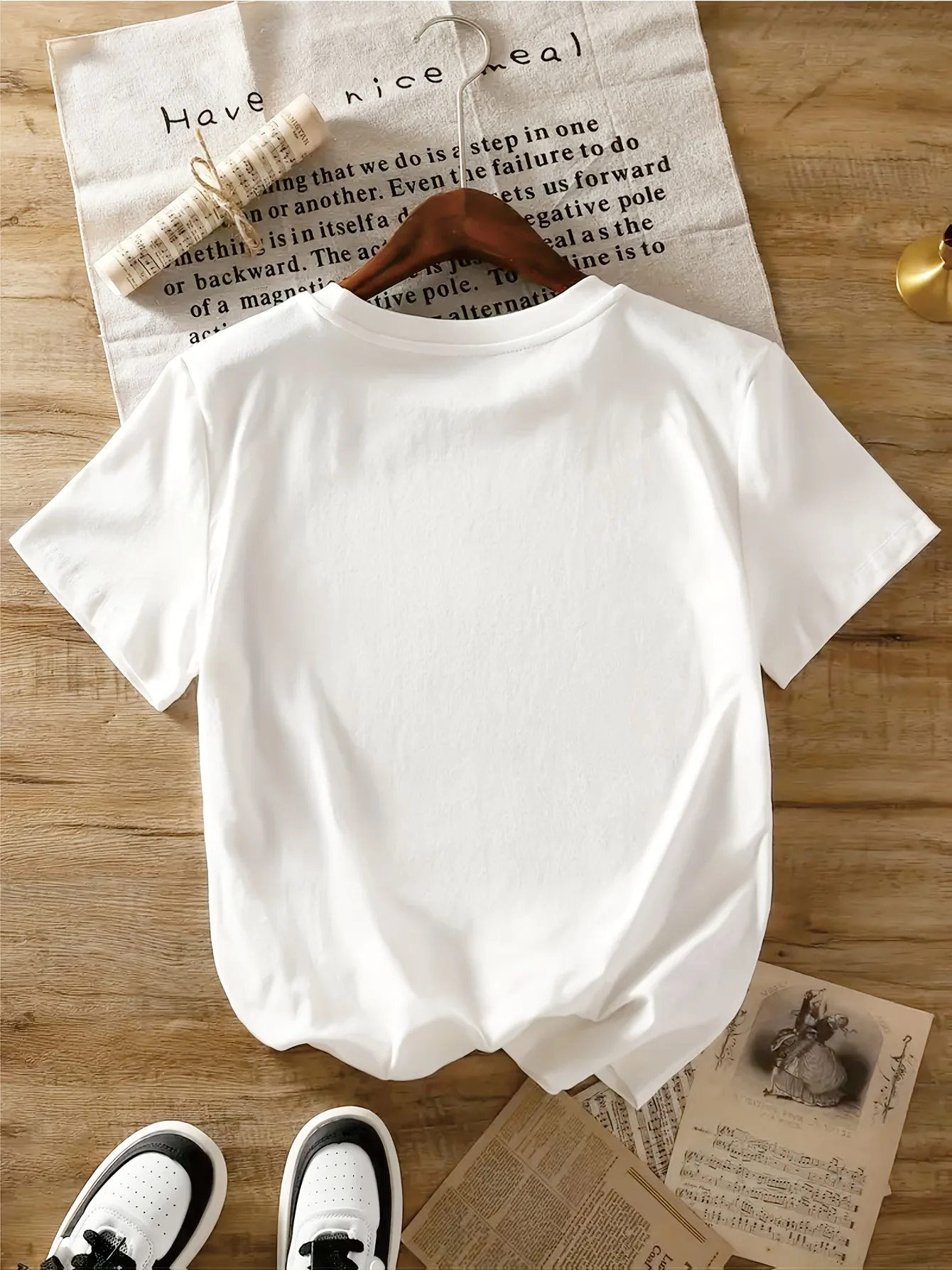 Women's Round Neck Summer Fashion New T-shirt, Women's Realistic Flame Pattern Printed T-shirt, Retro Fashion T-shirt