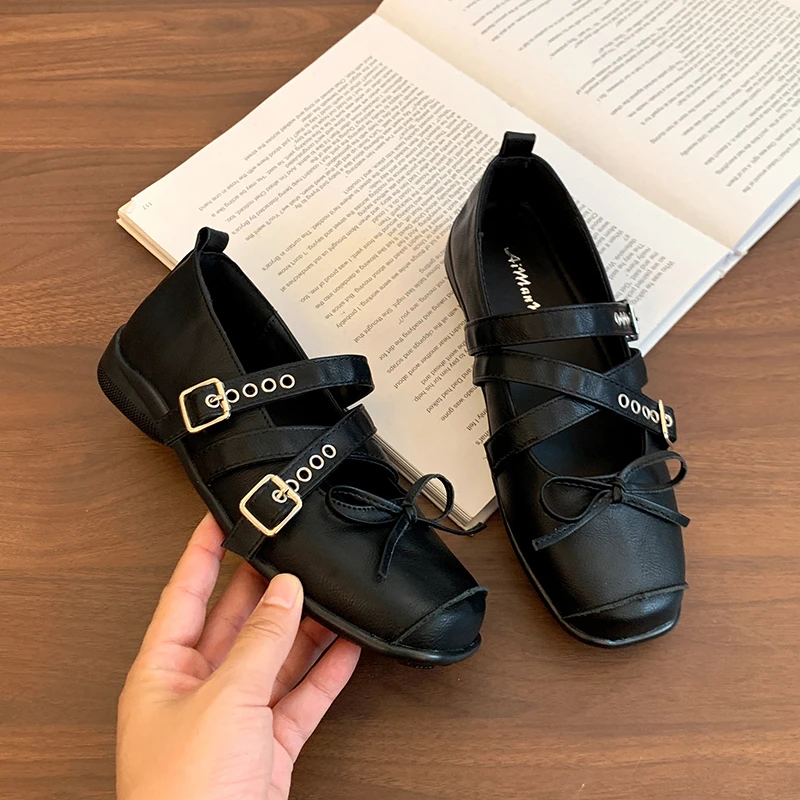 مصمم جديد خنزير الأنف ماري جين أحذية الباليه النمط الفرنسي الانزلاق على مشبك حذاء نسائي ريترو مربع رئيس فستان كعب منخفض الأحذية