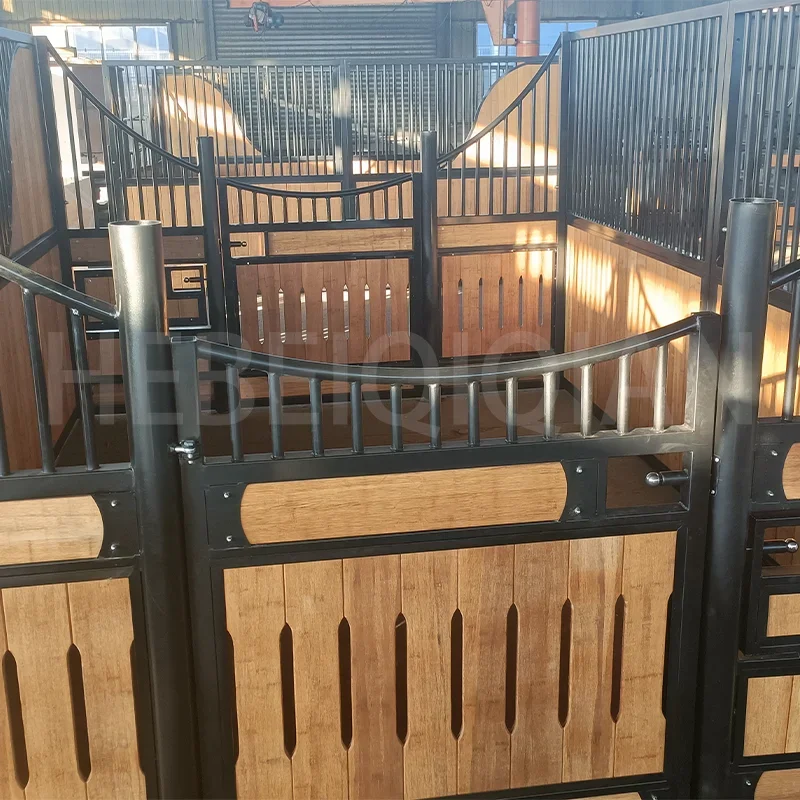 Powder Coated Steel Frame Horse Stable Sliding Door Design European Style 10 FT 12 FT 14 FT Bamboo Horse Stable For Farm