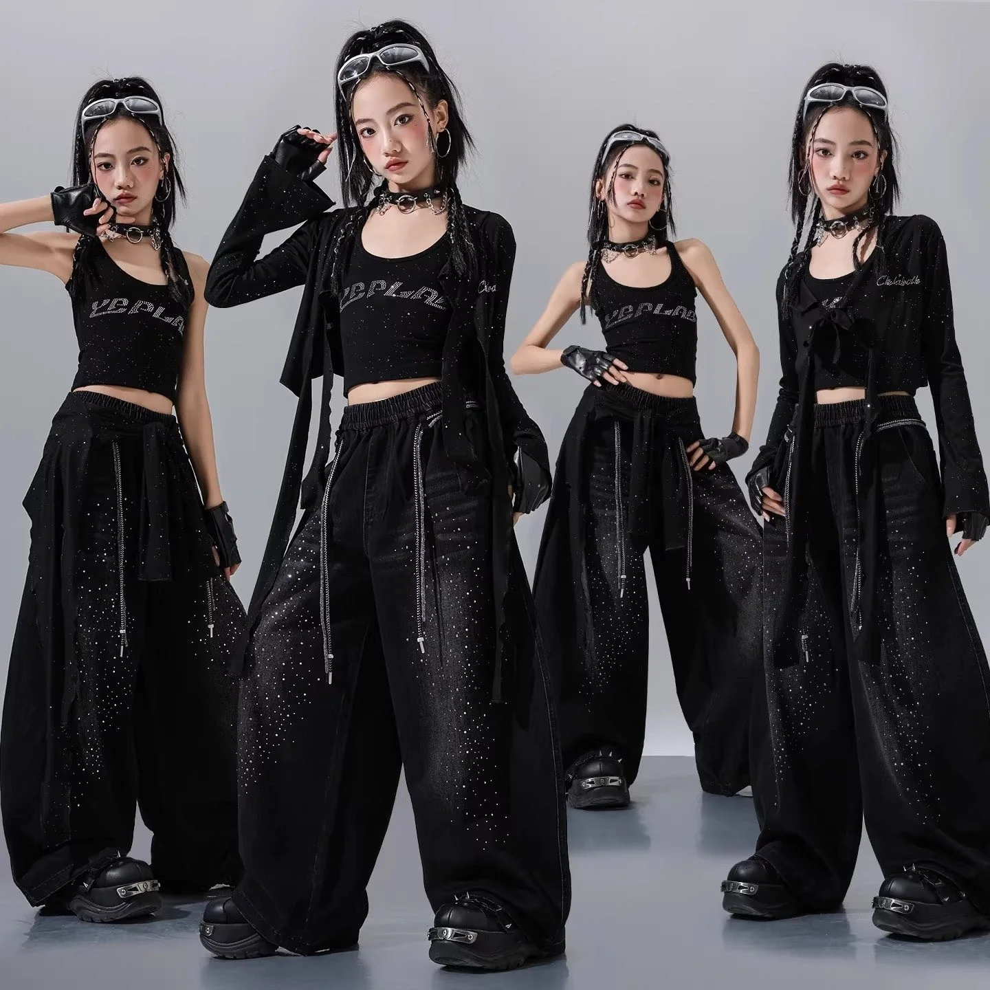 

2026 Детский костюм для джазовых танцев, черные топы для девочек, брюки со стразами, одежда для уличных танцев в стиле хип-хоп, наряд Kpop BL18368