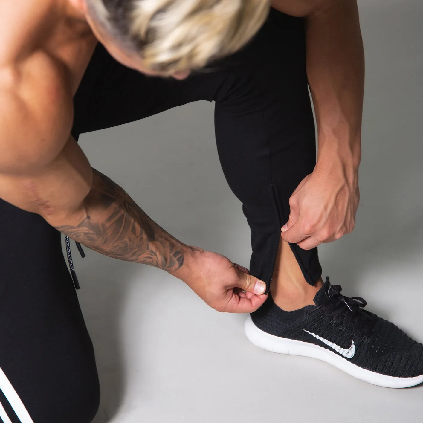 Men's Tight Fitness Running SweatPants Leggings Plus Size Training Joggers Sweat Trousers