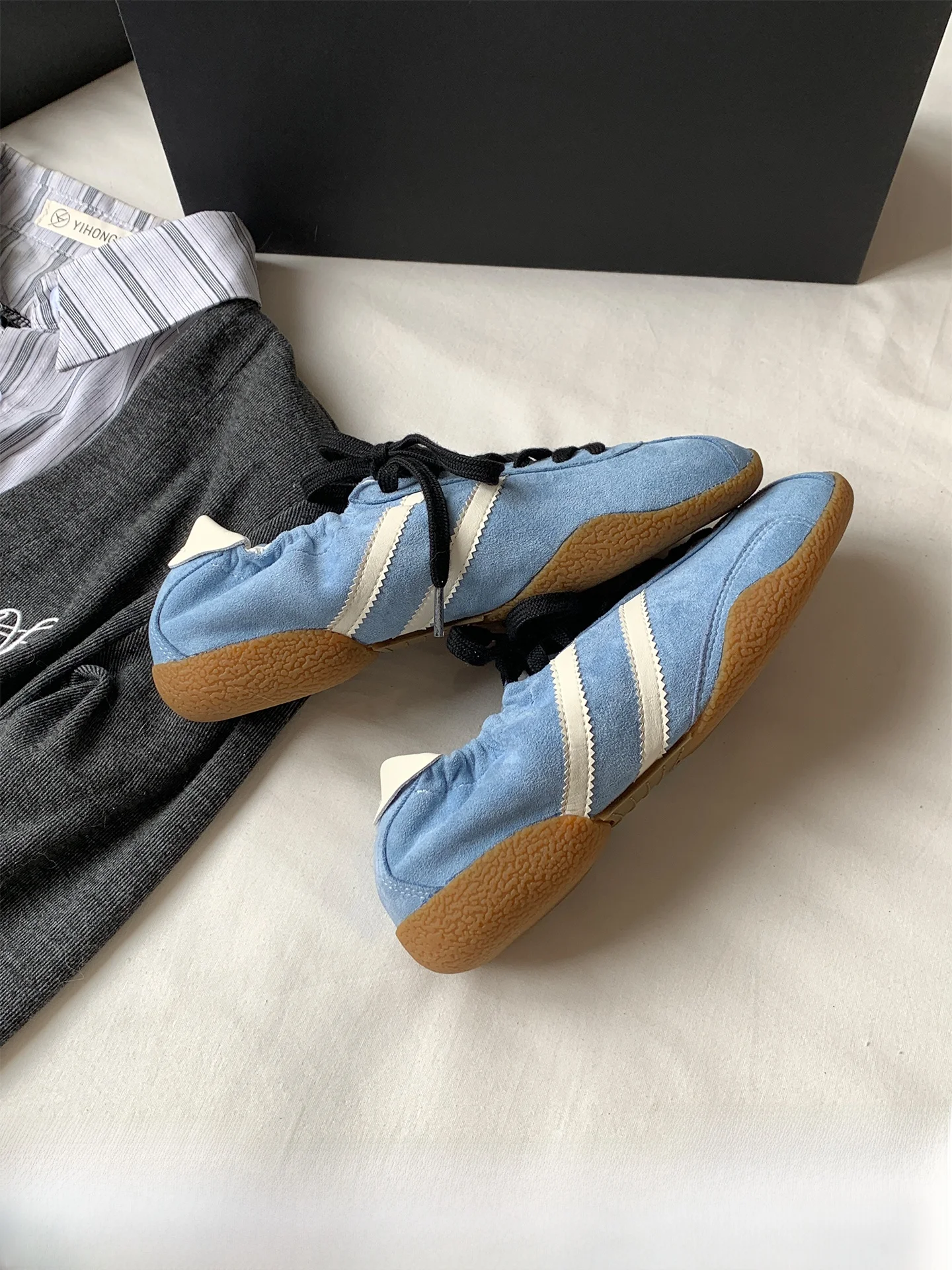 versione-in-pelle-2026-nuova-scarpa-dequn-in-stile-balletto-retro-casual-con-lacci-a-blocchi-di-colore-sportiva-da-donna-punta-tonda-suola-in-gomma
