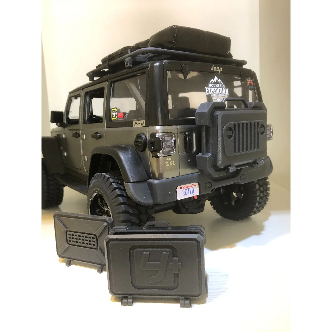 Części zamienne do samochodów RC MN MN128 Tylna belka w stylu klasycznym