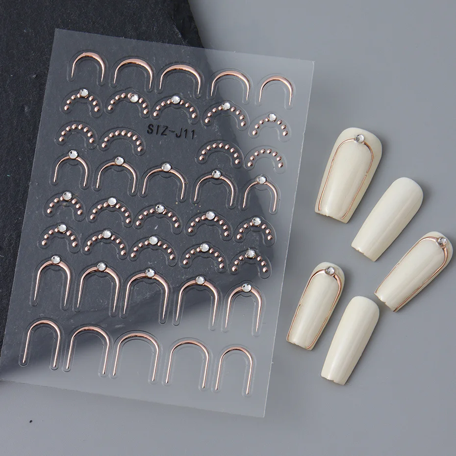 สติกเกอร์ติดเล็บลายเส้นสีเงินสีทอง ลายเส้นโลหะ หรูหรา สไลเดอร์เล็บ 3 มิติ แบบลอกติดเอง ลายเพ้นท์เล็บ