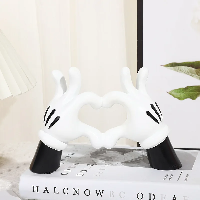 

Creative And Environmentally Friendly Resin Two-Handed Heartfelt Home Desktop Bracket Decoration