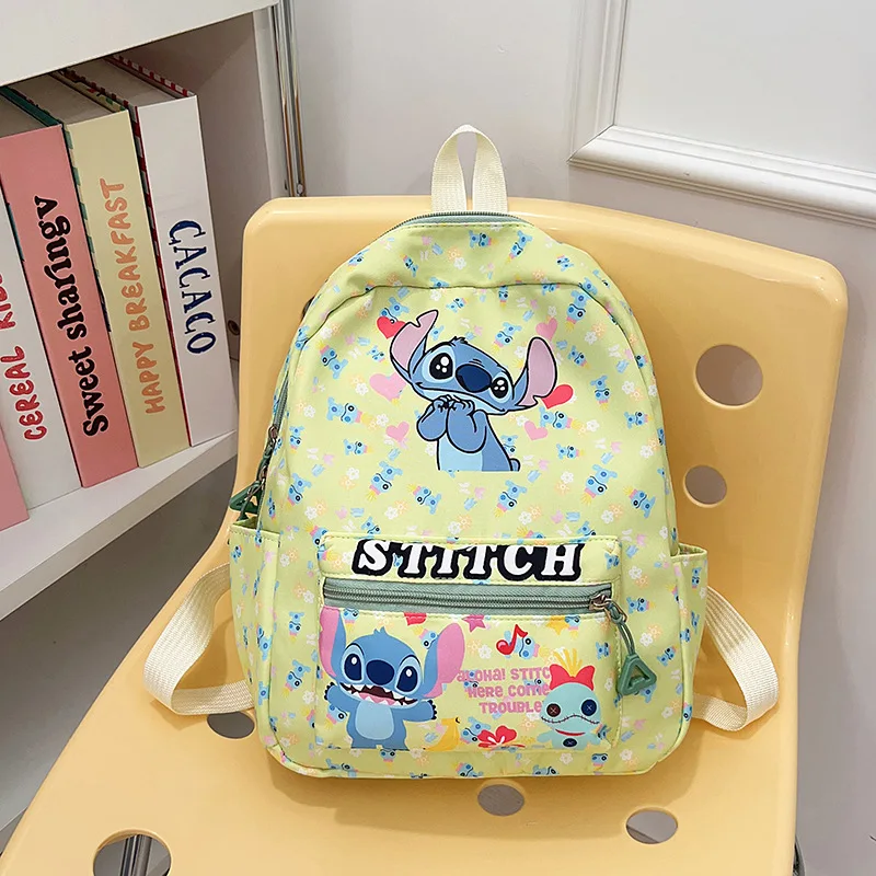 

Рюкзак Stilt большой вместимости Miniso изготовлен из мягкого полиэстера, без нагрузки для повседневной жизни и путешествий.