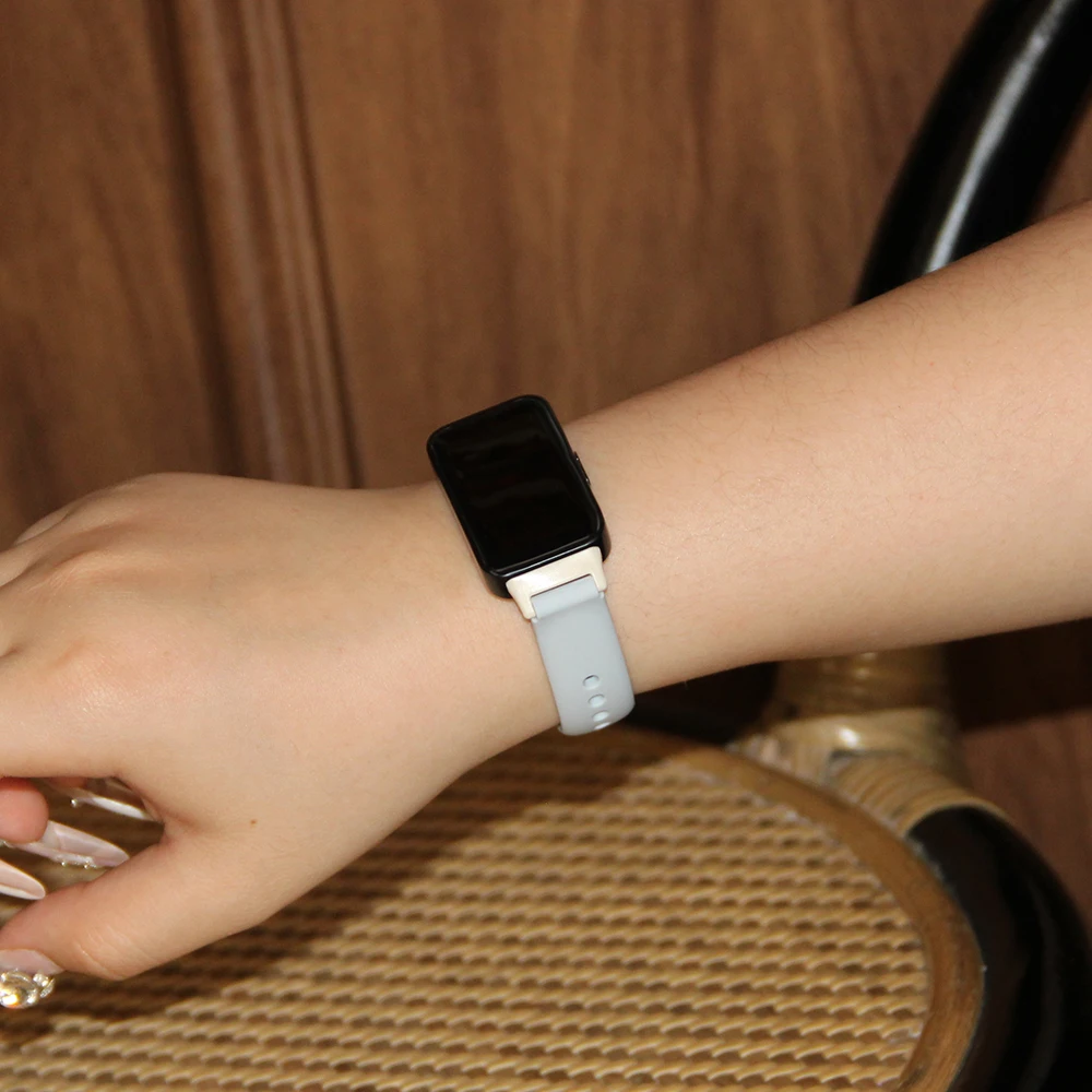 حزام رياضي مقاوم للعرق لهواوي باند 8/8NFC/9/9NFC/10 سوار سريع الإصدار صديق للبشرة من السيليكون سوار ساعة ذكية للرجال والنساء