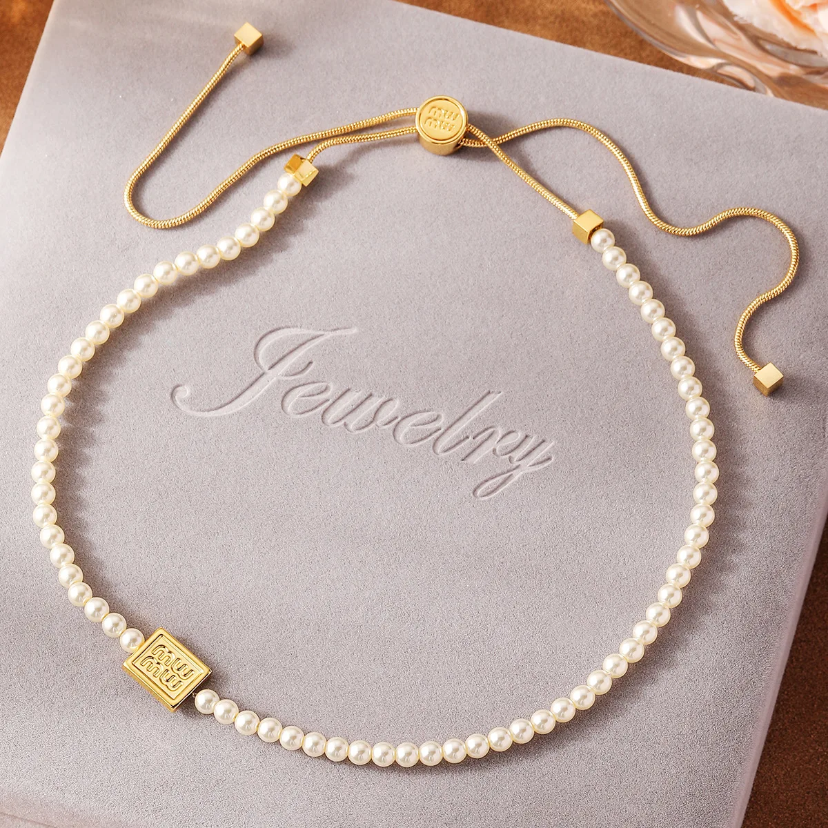 

2025 New Designer Pearl Gold Round and Square Luxury Necklace for Women, Cute Jewelry Girl Gift Trend