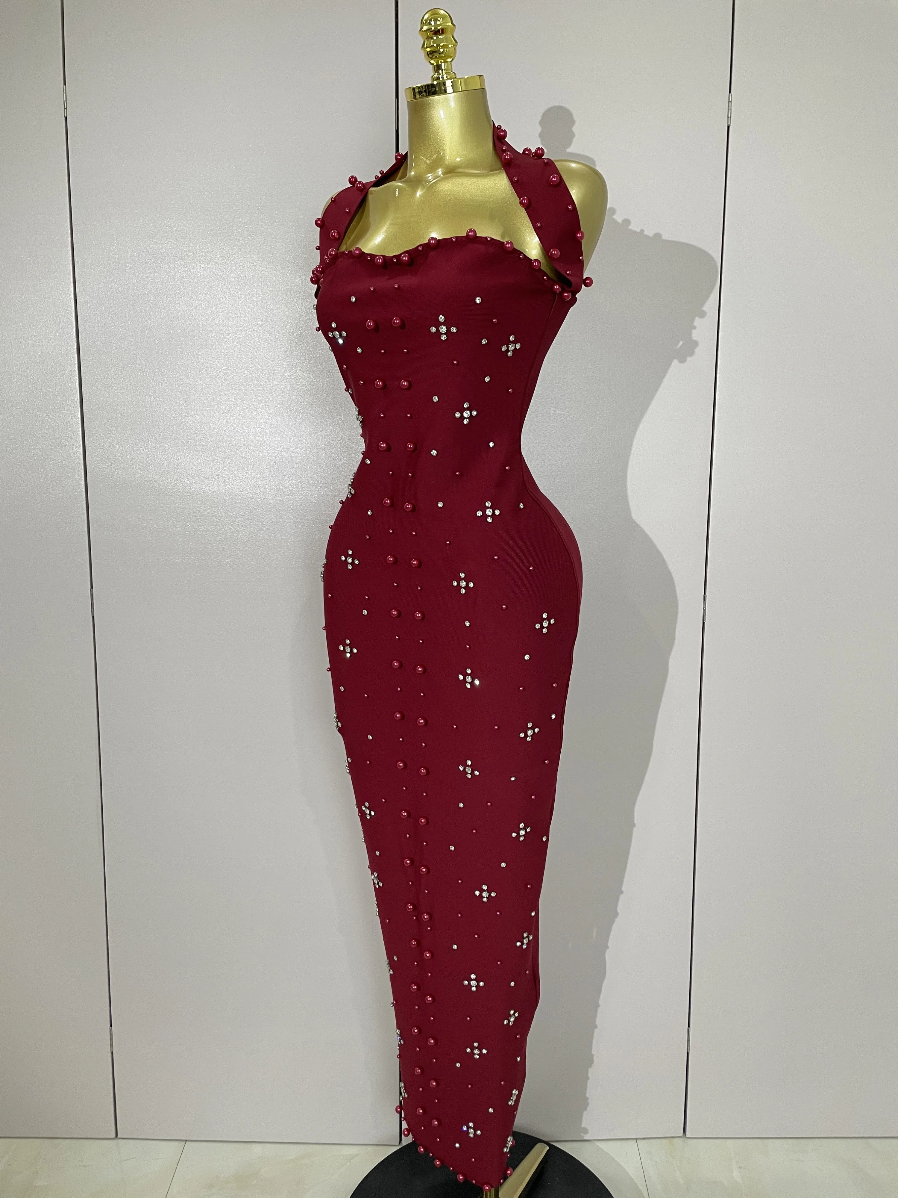 2025 Vrouwen Sparkly Strass Parel Mouwloze Bodycon Bandage Lange Jurk Avond Club Party Elegante Luxe Verjaardag Jurken