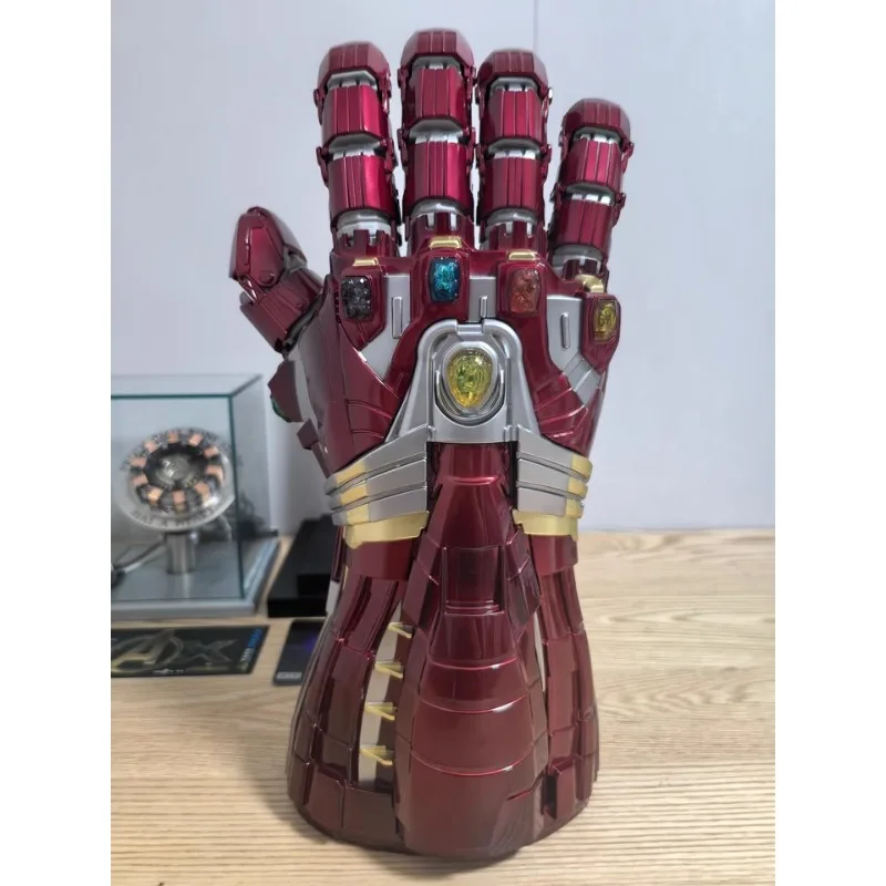 

Cosplay Costume Party Props 1/1 Final Battle Iron Man Nano Infinity Gloves LED Light Wearable Metal Arm Model Cosplay Anime