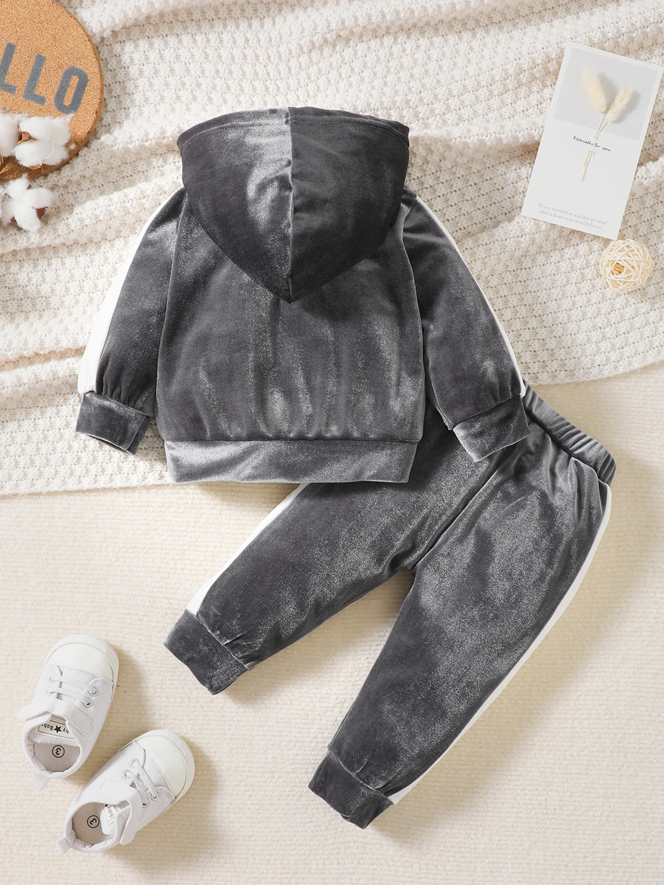 Autumn And Winter Male Baby Smooth Velvet Suit Hooded Matching Color Hoodie Elastic Waist Trousers Sports Casual Two-Piece Set