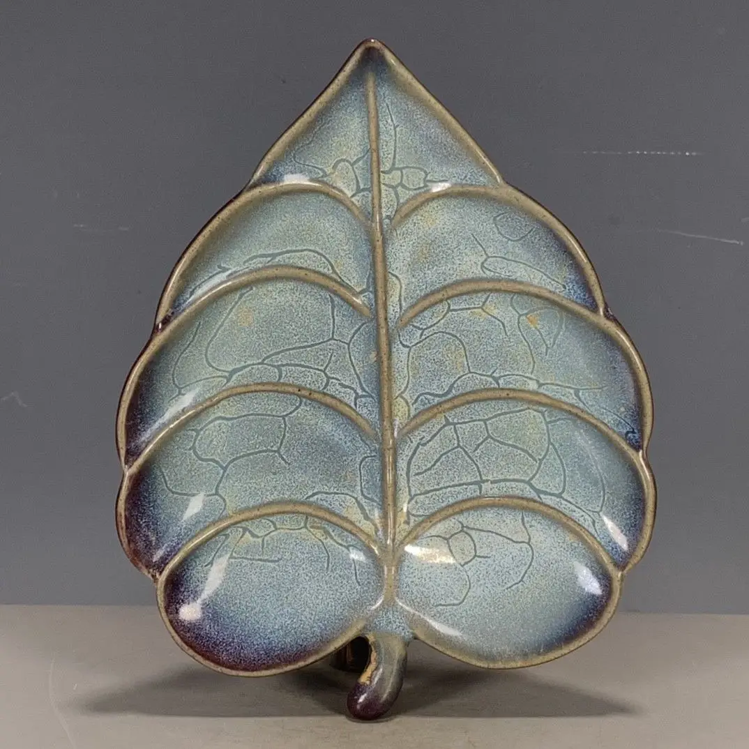 

Chinese antique ceramic Song Jun porcelain red glaze leaf pattern appreciation plate decorative artwork ornaments