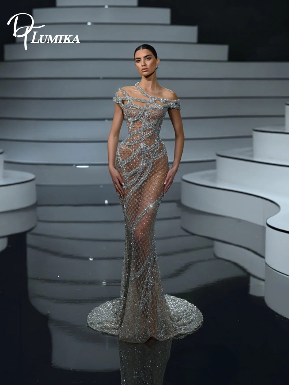 Luxurious Asymmetric Off‑Shoulder Evening Dress Mesh Straps Grid Crystal Beading Runway Party Gown Customized Vestidos De Fiesta
