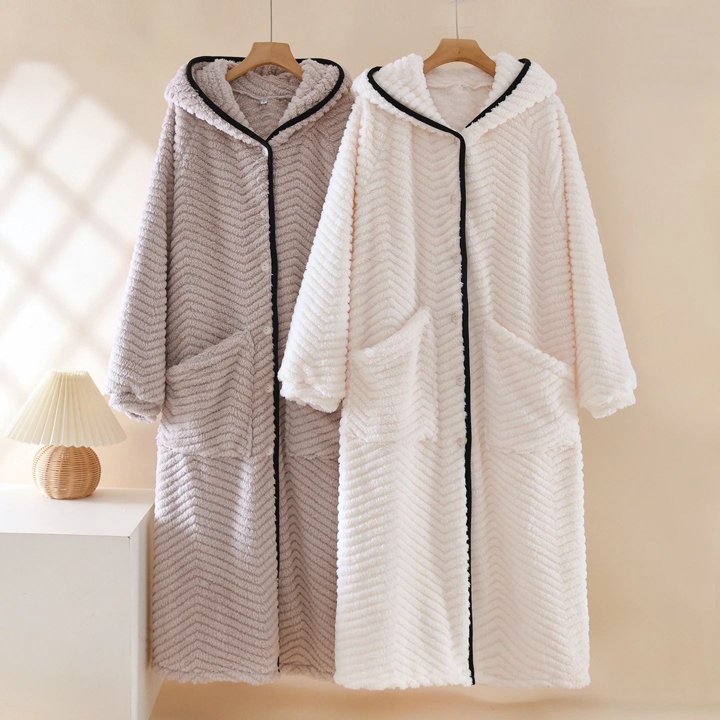

Female Hooded Robe Nightgown Thick Coral Fleece Sleepwear Elegant Nightdress Lingerie Home Dress Autumn Winter Flannel Nightwear