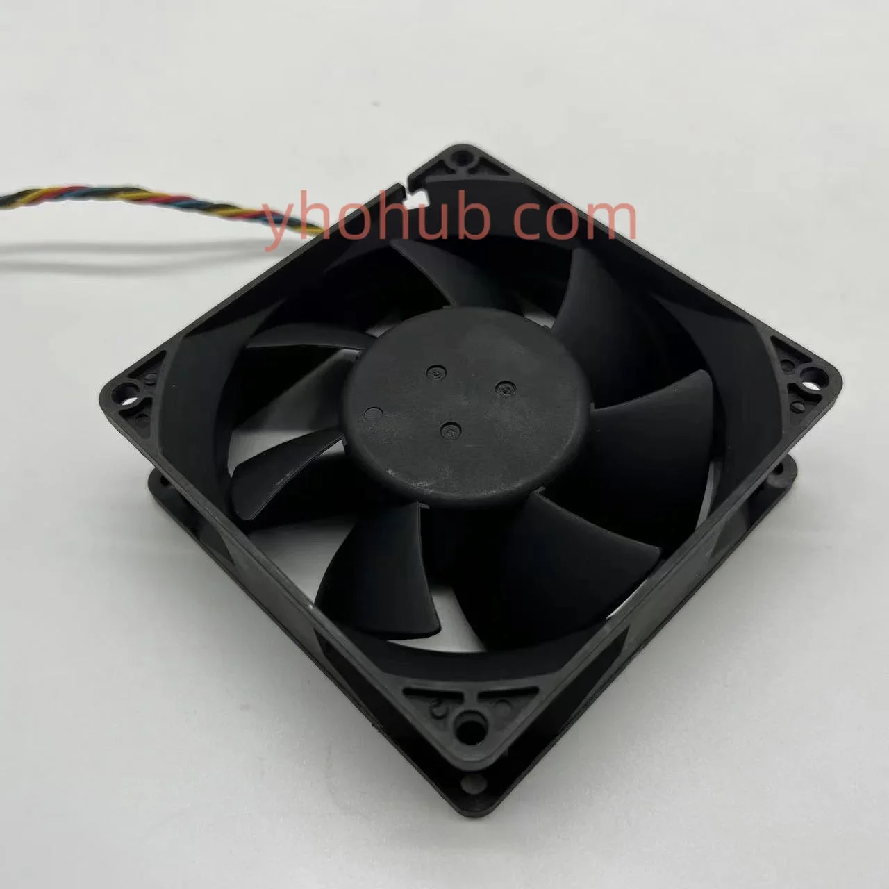 Foxconn PVA092J12H-P01 AB サーバー冷却ファン DC 12V 0.60A 90x90x32mm 4線式