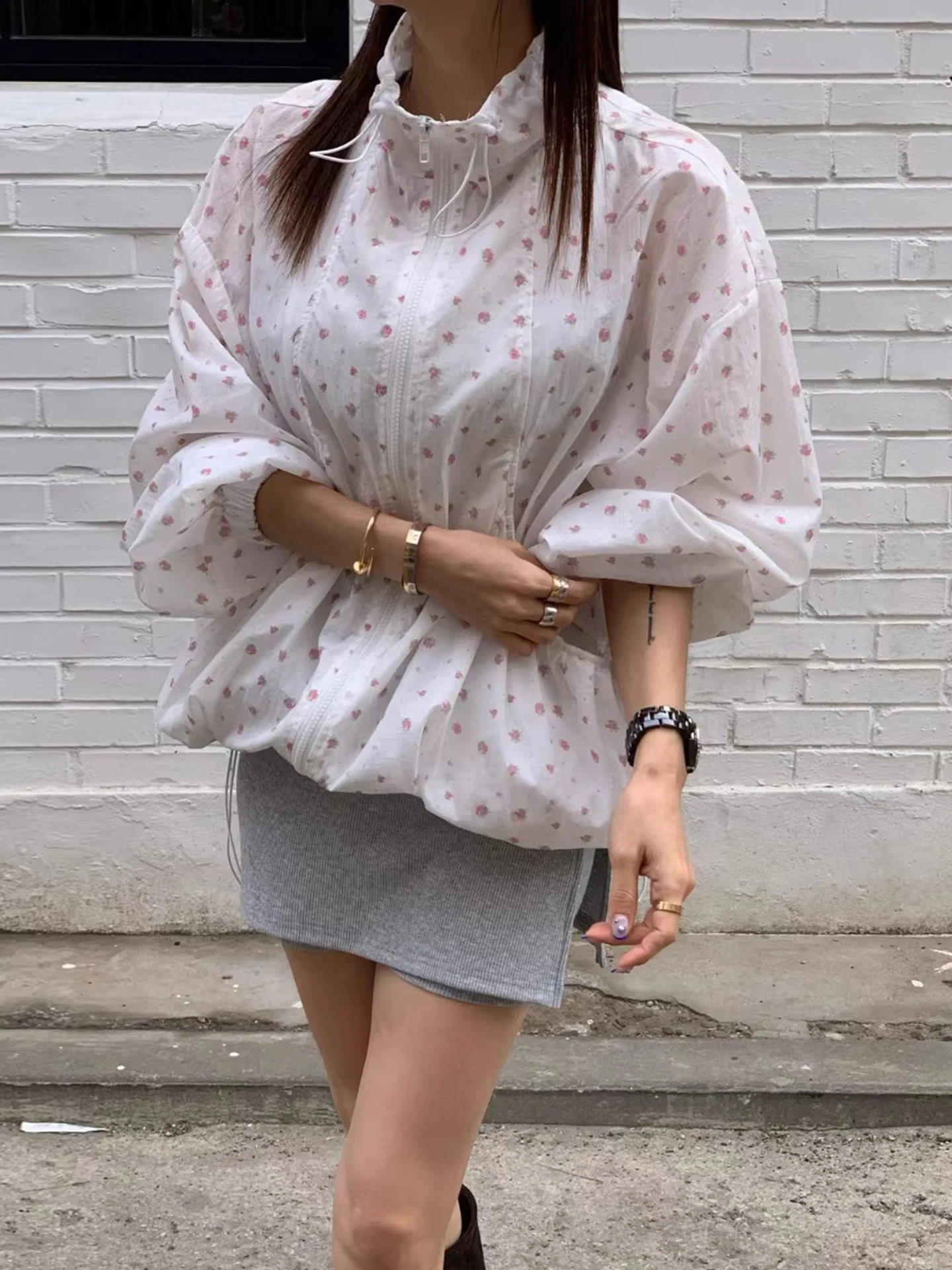 

Liangliang Home Spring New Retro Style Floral Embroidery Lightweight Breathable Sun Protection Hooded Shirt Jacket Women