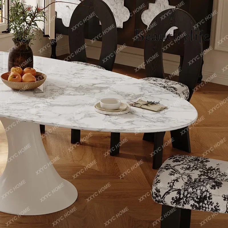 Mesa de comedor ovalada de mármol natural X36Retro, mesa de comedor redonda blanca Carrara y combinación de sillas