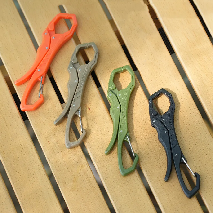 1Pc Fish Lip Gripper Lightweight Hanging Buckle Fishing Grabber Multifunctional Fishing Lip Grabber for Outdoor Fishing
