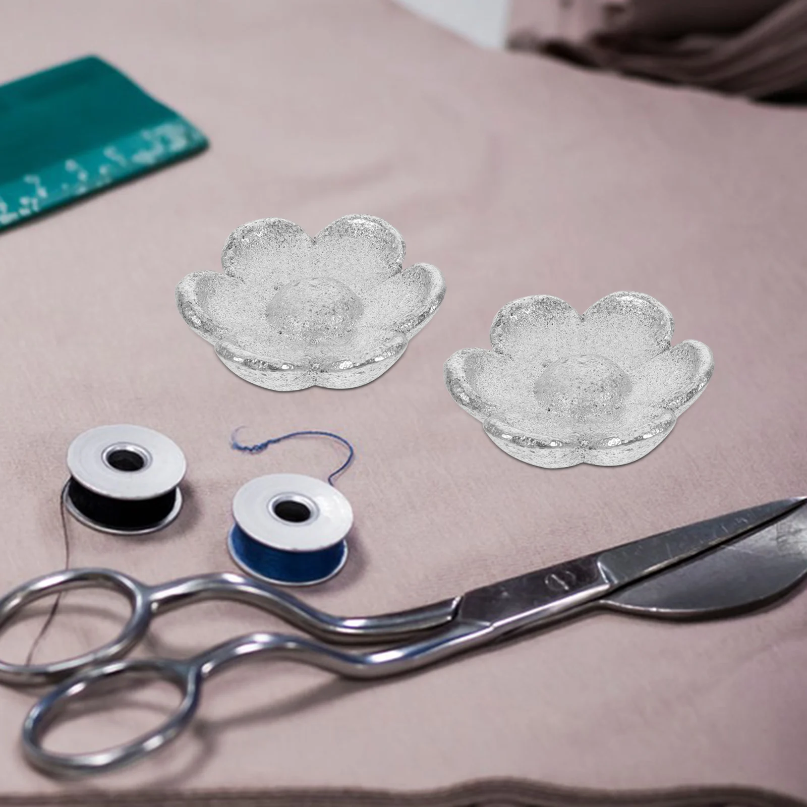 

4pcs Pattern Weights Sewing Flower Shape Fabric Cutting Weights For Dressmaking Metal Garment Tools Craft Accessories