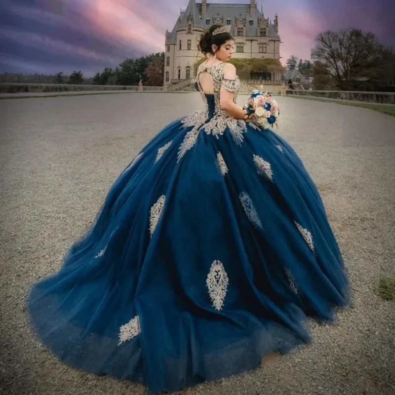 ที่กําหนดเองน้ําเงิน Quinceanera ชุดลูกไม้ Applique ประดับด้วยลูกปัดปิดไหล่หวาน 16 Ball Gown Vestidos 15 De Años YQD538