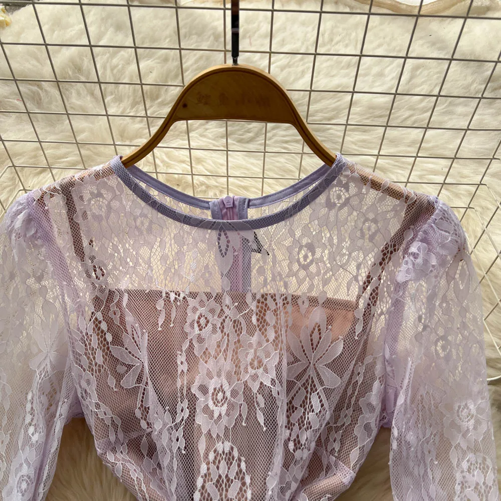 Französisches High-End-elegantes sexy schiere Abendkleid für Damen, O-Ausschnitt, lange Ärmel, Spitze, asymmetrischer Saum, kurzes Kleid, High Street Bankett