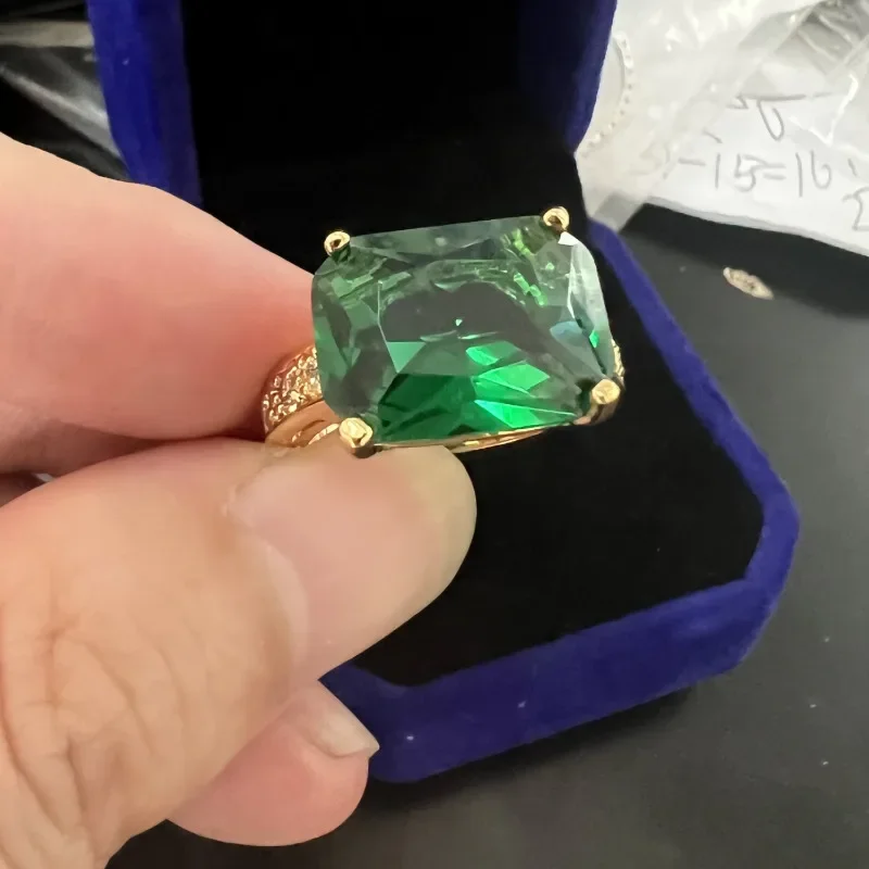 Valuable Lady 10ct Lab Emerald Promise Ring 10K Gold Engagement Wedding Band Rings for Women Party Finger Jewelry Gift