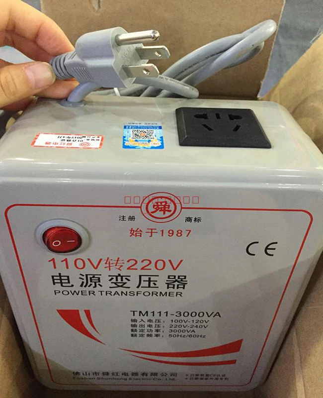 Power Transformer 3000W  Input Voltage with 110V /120V and Output Voltage with 220V /240V Voltage Converter with US plug