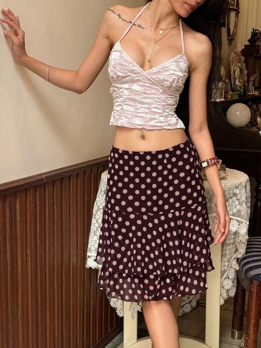 

Женская юбка-карандаш средней длины из ПВХ-ткани с завышенной талией, прямого кроя, для создания элегантного образа