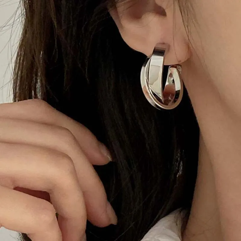 Moda Metalowe geometryczne okrągłe kolczyki kółka dla kobiet Punk Silver Color Twist C Shape Drop Earrings Biżuteria Brincos Gift
