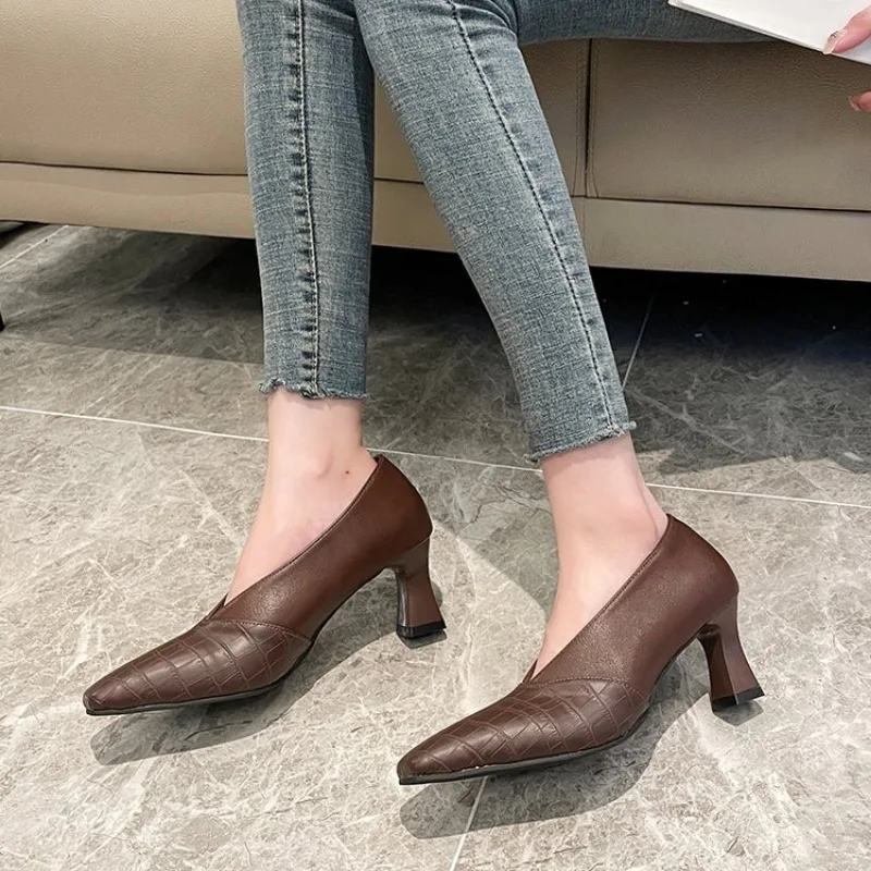 New Spring Winter Fashion Shoes Elegant Branded V Cut Design Pointed Toe Pumps High Heel Sexy Shoes Women Shoes Female