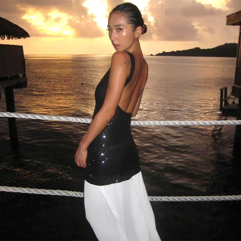 

Europe and The United States Women's 2025 Summer New Sexy Backless Sleeveless Sequins Stitching Long Street Wind Pleated Dress