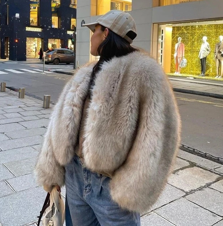 

Fur Jacket Iconic Street Fashion Week Luxury Brand Cropped Faux Fur Coat Women Winter Hot Cool Girls Fluffy