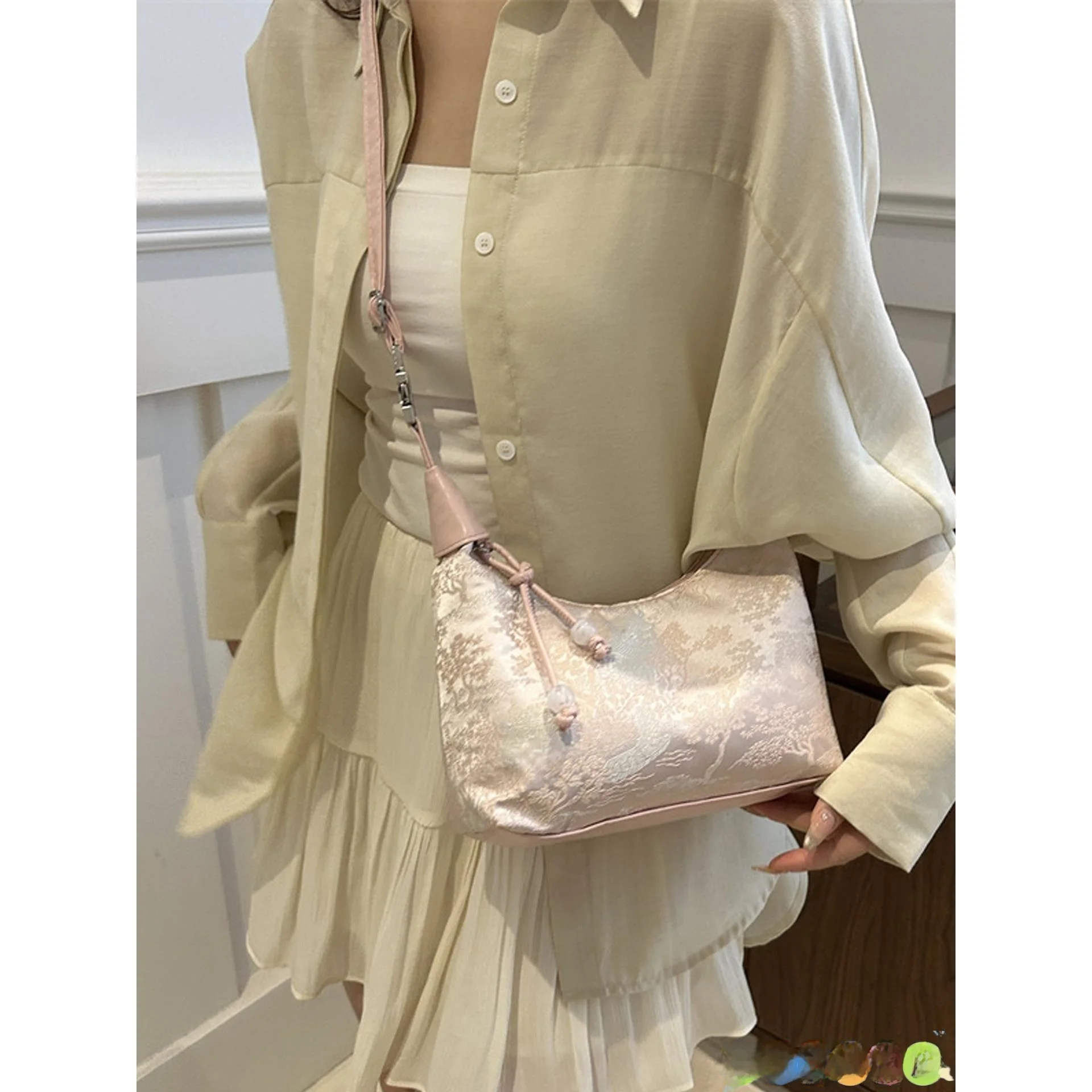 

Ele Silk Embroidered Women's Crossbody Bag Summer Faion Ancient Sle Handbag Hobo Bag Medium Size ABS Material